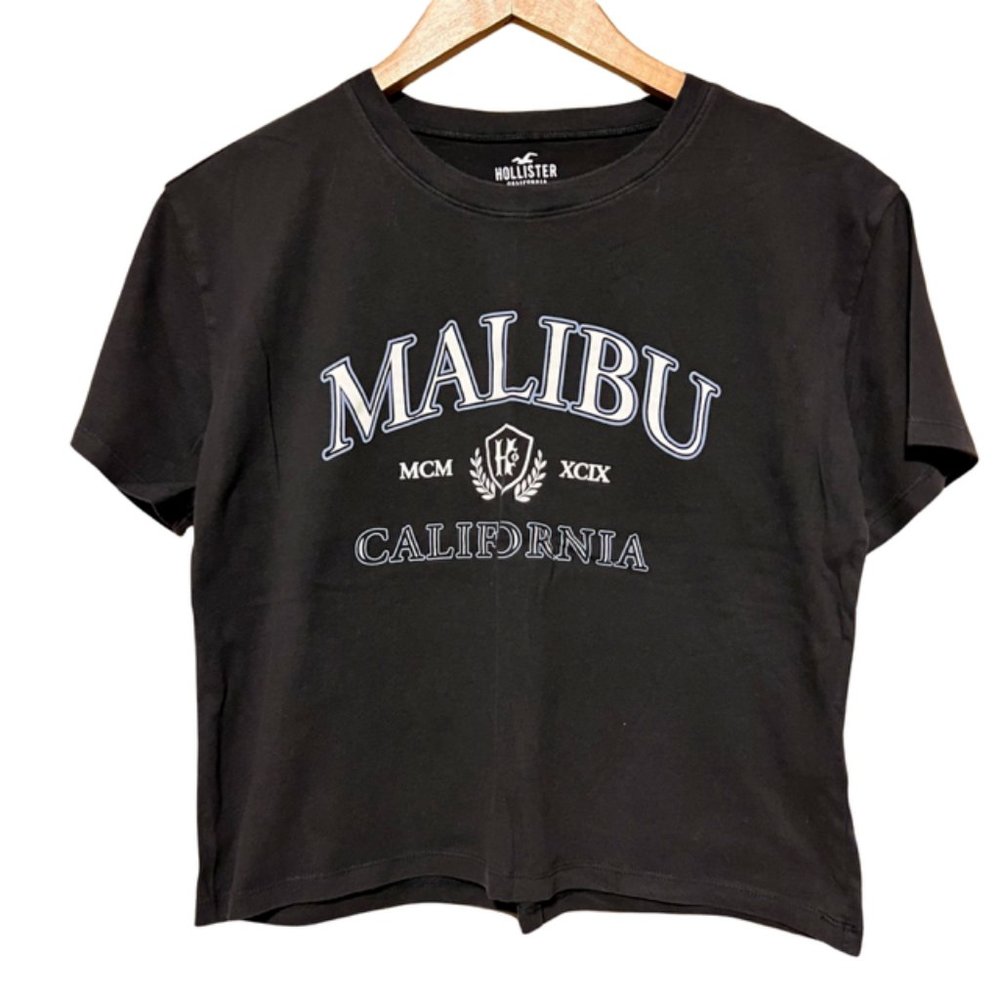 Women's dark blue Hollister tee, small